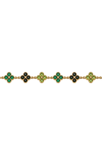 Bracelet CLOVER ÉMERAUDE porté — détail des trèfles verts, LOUSYĀ